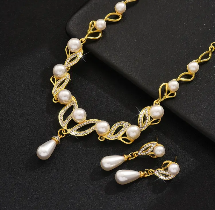 Luxury Imitation Pearl TearDrop Shape Set