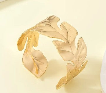 Larg Leaf Bracelet