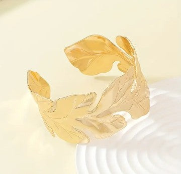 Larg Leaf Bracelet