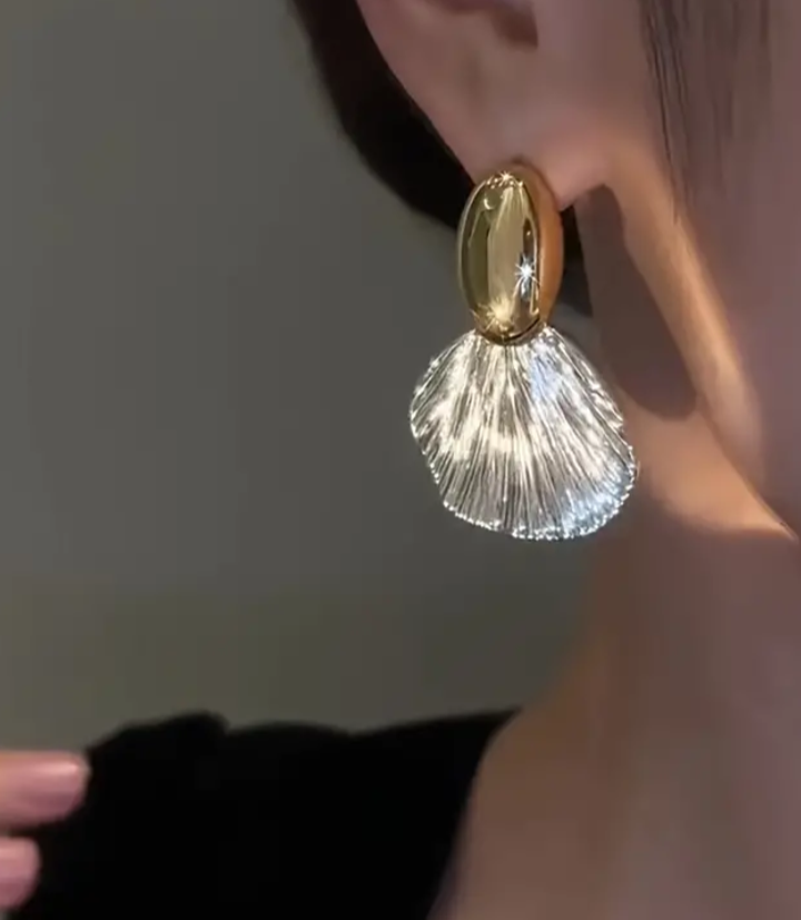 Dainty Shell Earrings Design