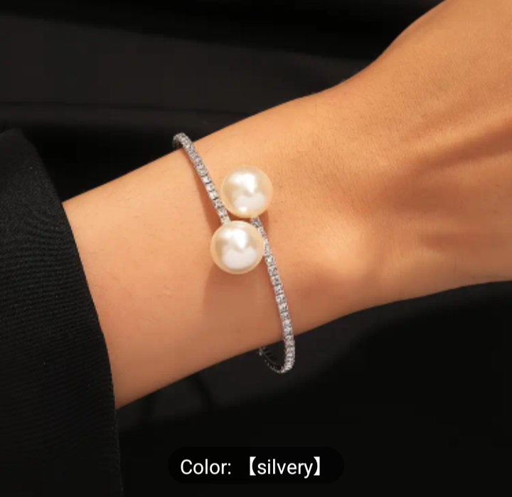 Pearl Design Bracelet