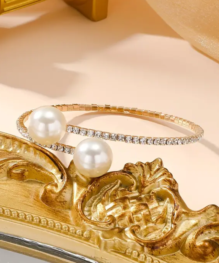 Pearl Design Bracelet