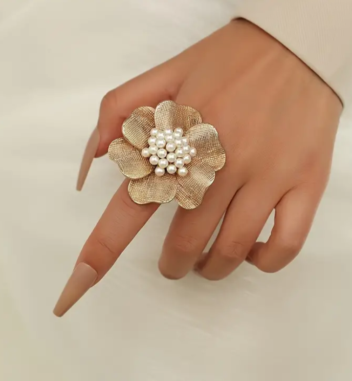 Flower Design Vintage Ring