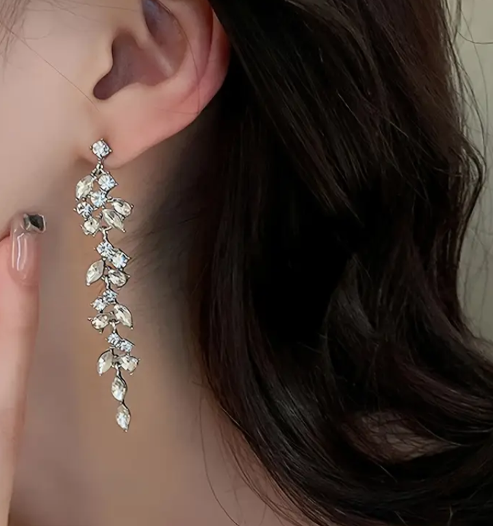 Leaf Design Long Earrings