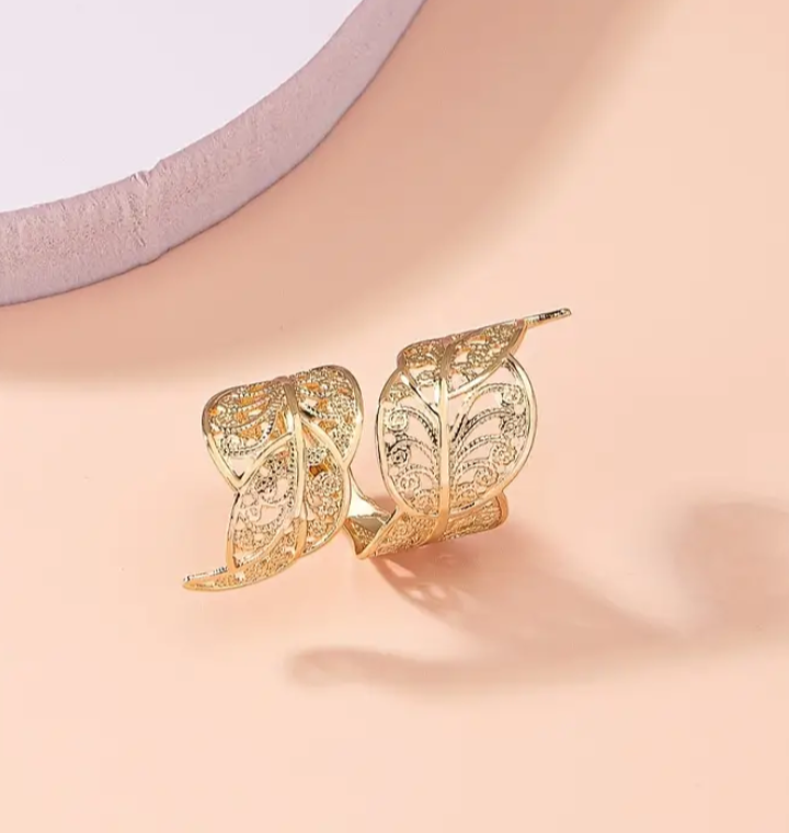 Rotating Golden Plated Ring(Hollow Leaf)