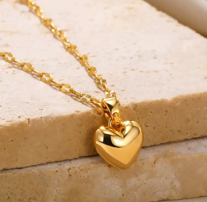 Elegant Heart Pendant Necklace