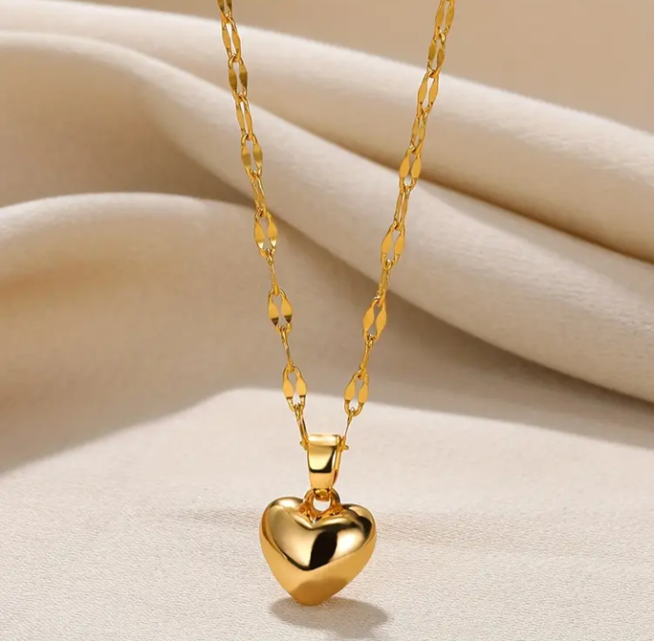 Elegant Heart Pendant Necklace