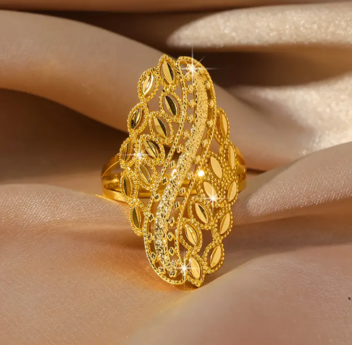 Oval Leaf Hollow Ring