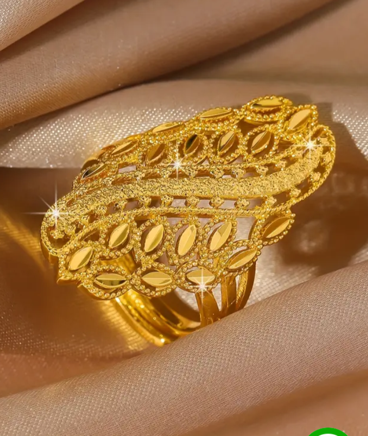 Oval Leaf Hollow Ring