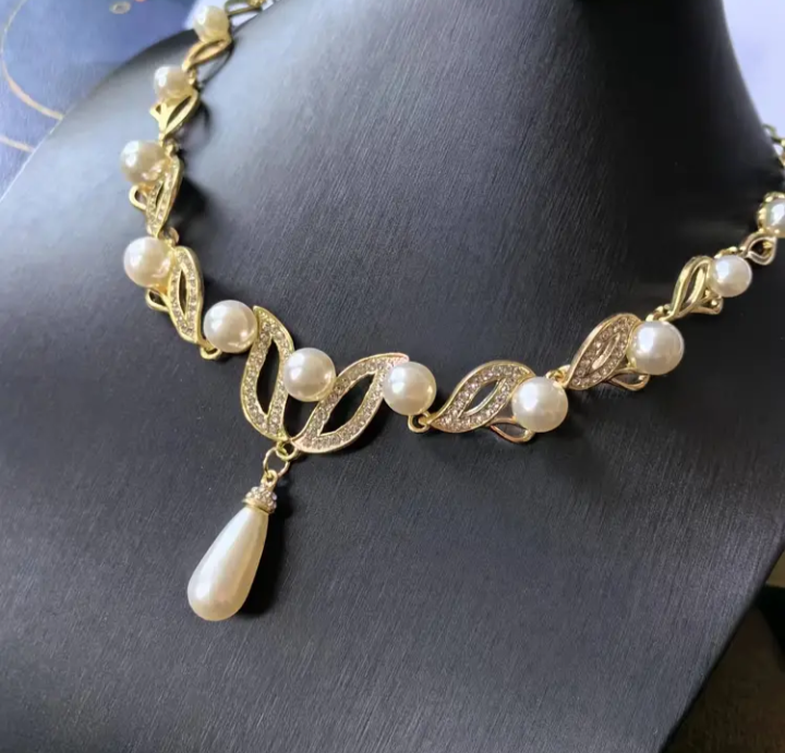 Luxury Imitation Pearl TearDrop Shape Set